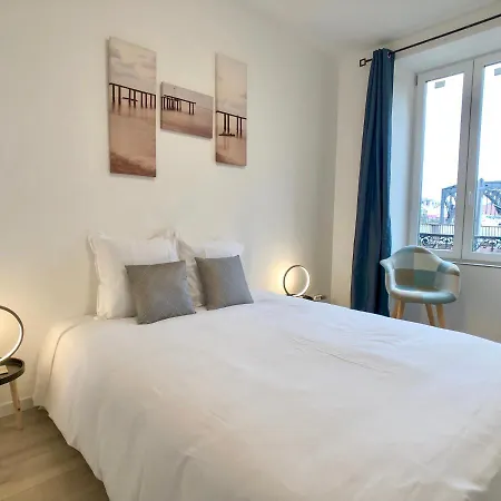 Deluxe Design - Center Cosy * קולמר