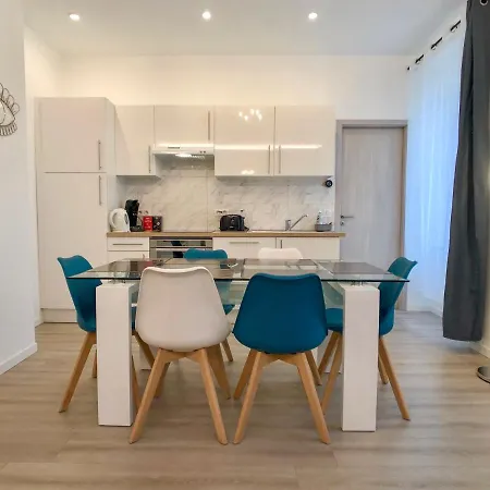 Apartment Deluxe Design - Center Cosy *
