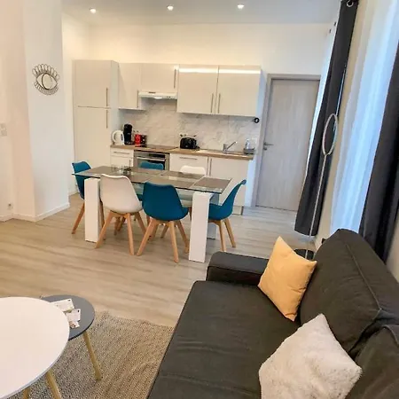 Deluxe Design - Center Cosy קולמר