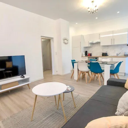 Deluxe Design - Center Cosy Apartment