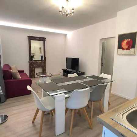 Deluxe Design - Center Cosy *